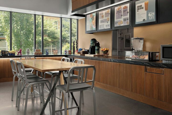 Breakfast/Coffee Service 51 of 62