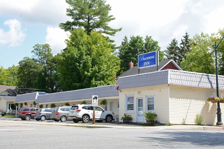 Bracebridge Inn in Bracebridge, ON