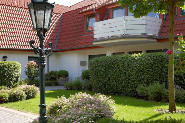 Hotel Entry