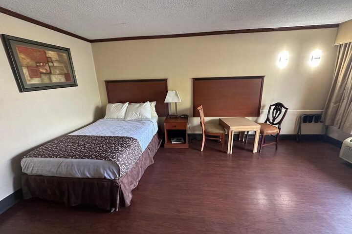 Room 19 of 86