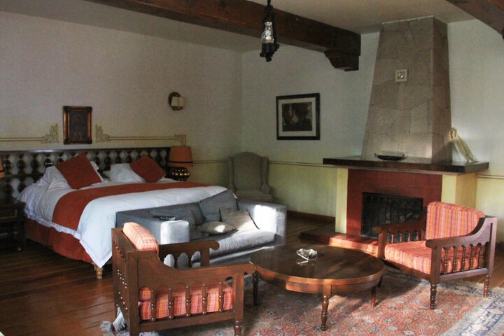 Room 9 of 36