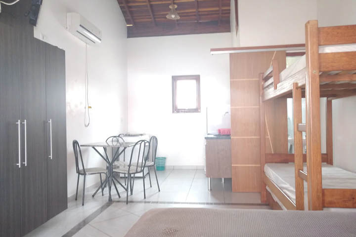 Room 9 of 10