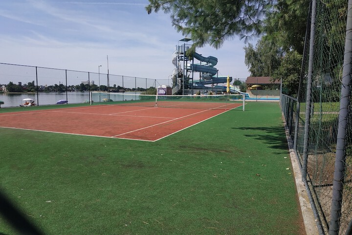 Tennis court