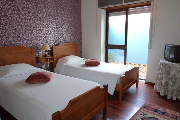 Room 12 of 50