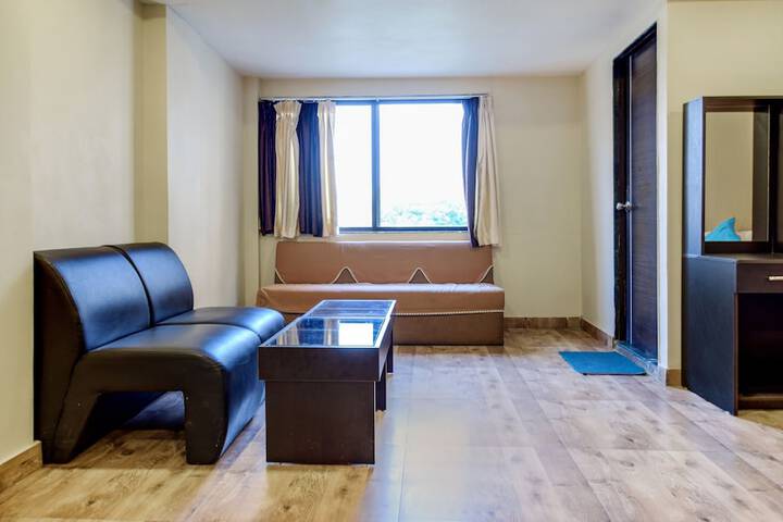 Room 8 of 38