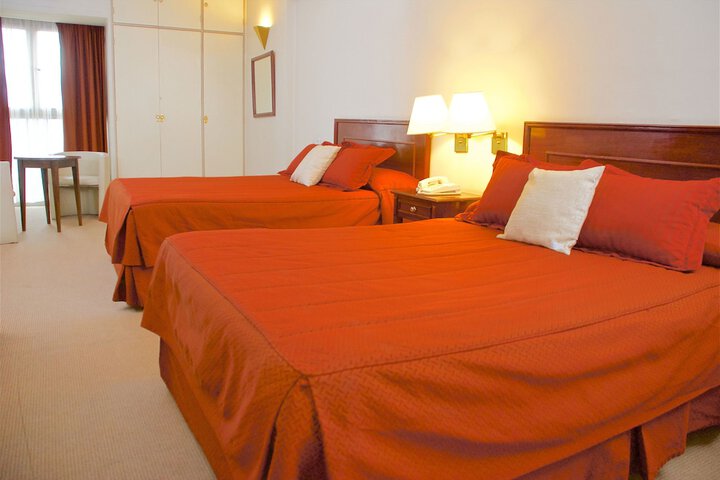 Room 10 of 37