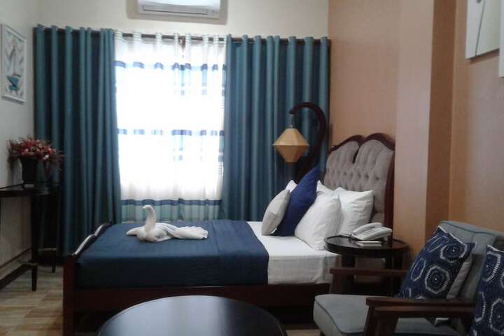 Room 19 of 38