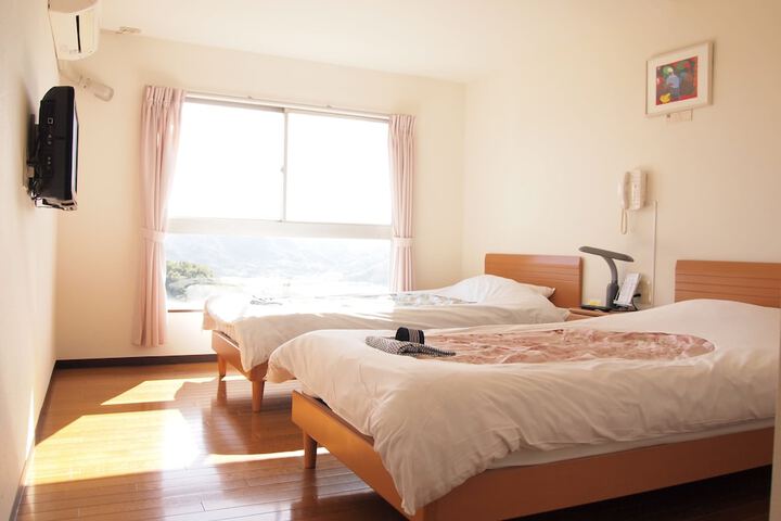 Room 17 of 84