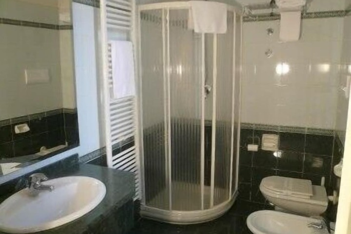 Clean Restrooms