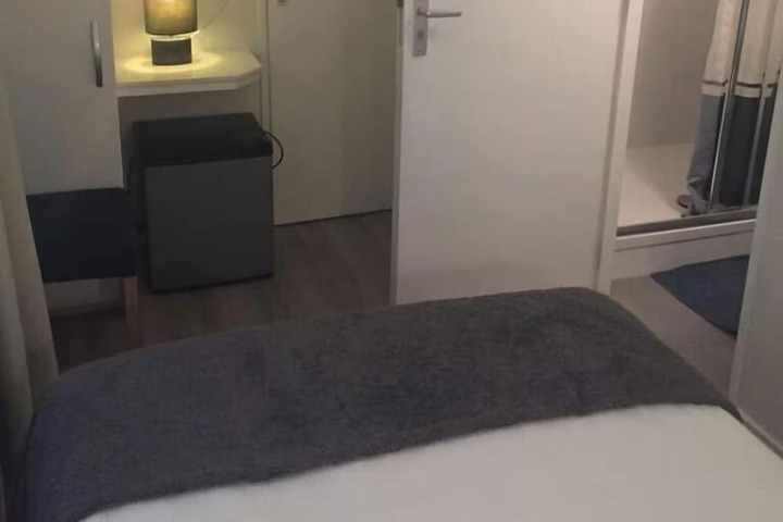 Room 29 of 52