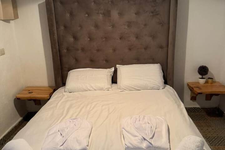 Room 65 of 339