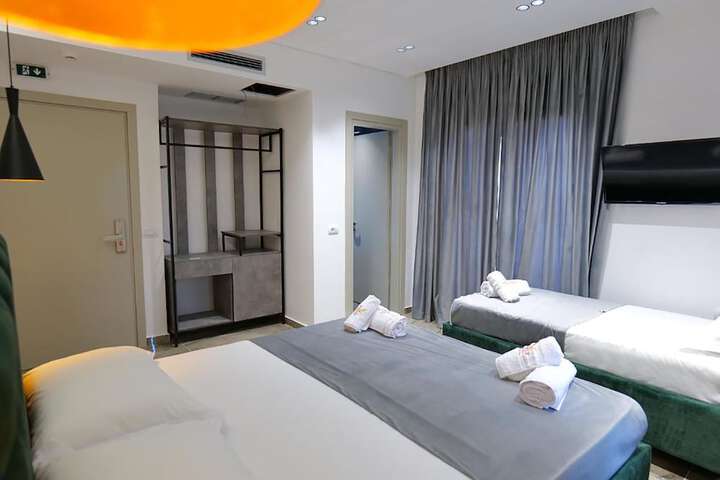 Room 47 of 137