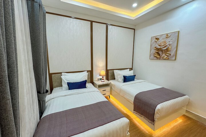 Room 46 of 180