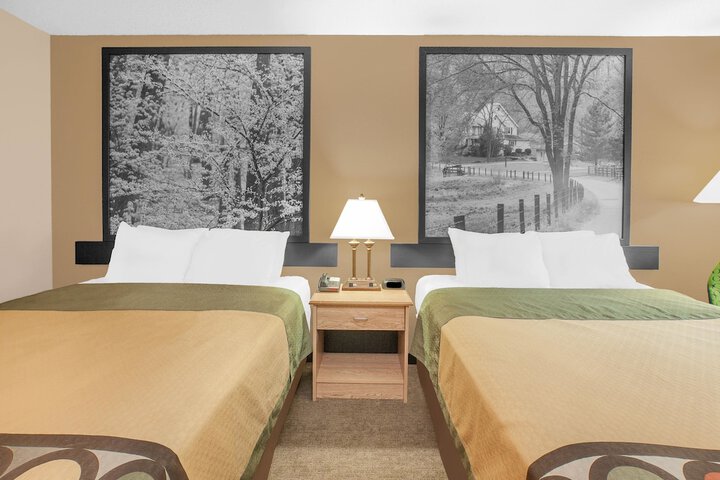 2 Double Beds (6 of 6)