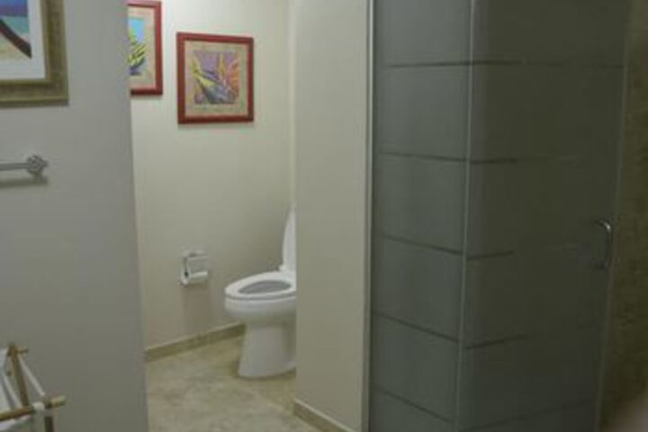 Room 2 of 17