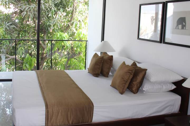 Room 5 of 31
