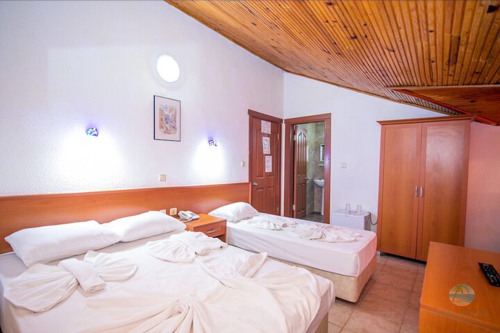 Room 6 of 49