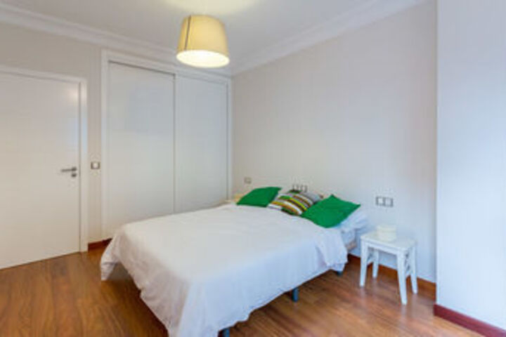 Room 13 of 21