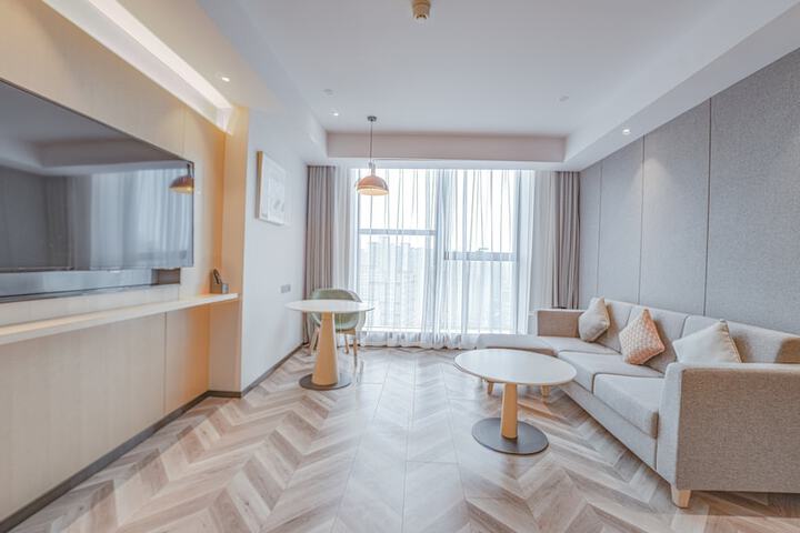 Room 4 of 55
