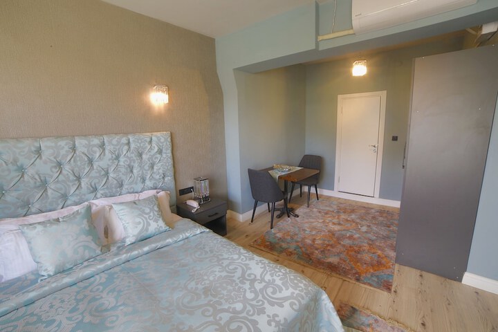 Room 12 of 31
