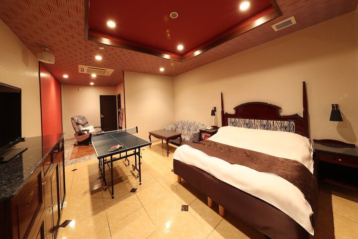 Room 5 of 28