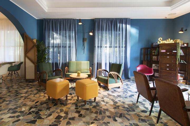 Hotel Interior 10 of 40