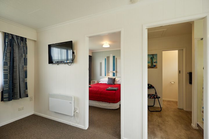 Room 5 of 62