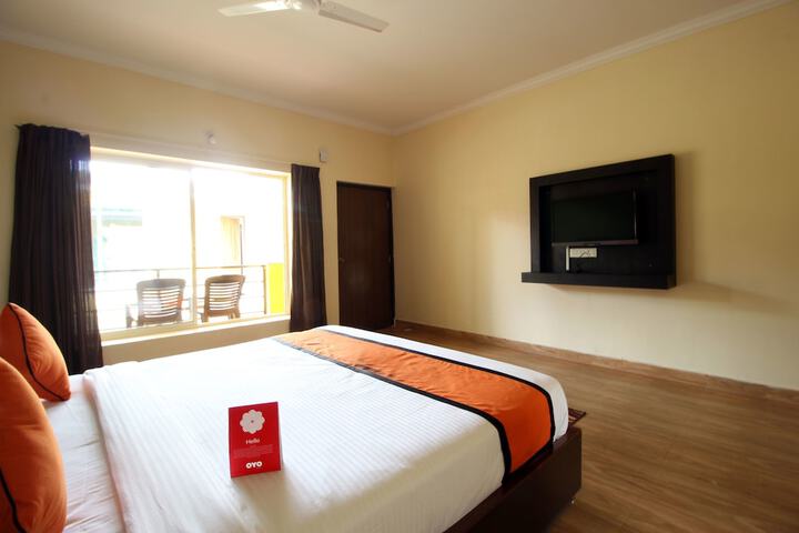 Room 10 of 13