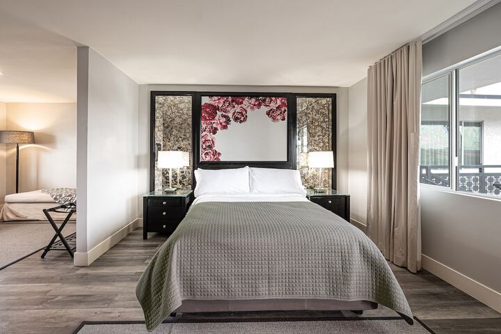 1 Queen Bed (1 of 19)