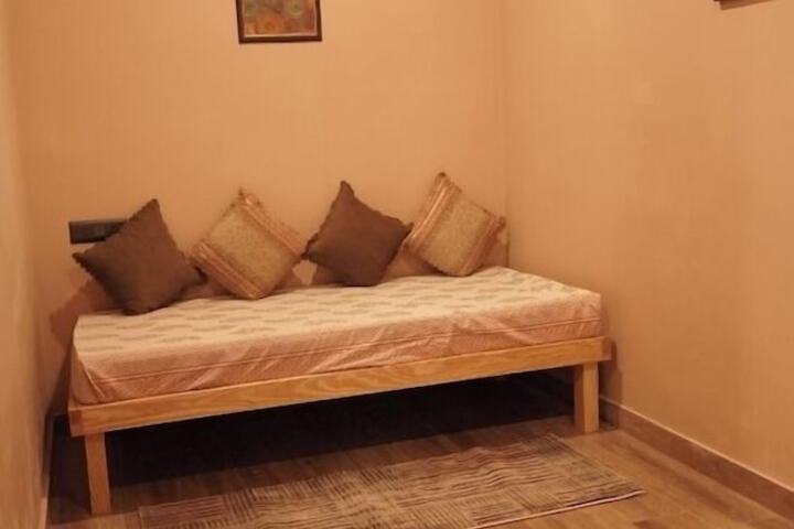 Room 72 of 127