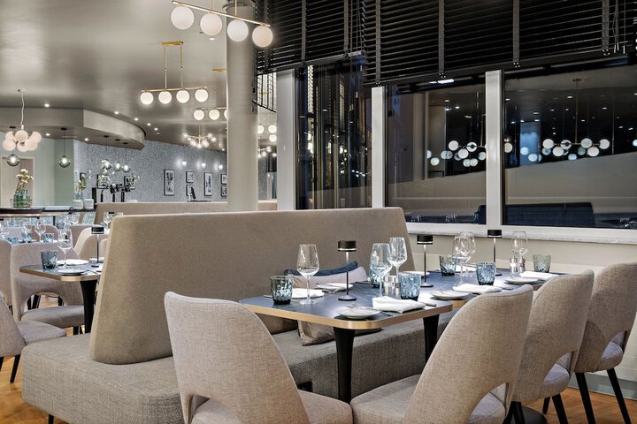 Dining 44 of 81