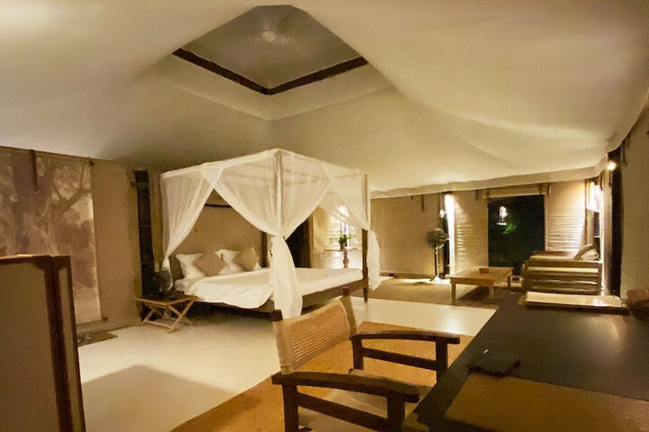 Room 4 of 86