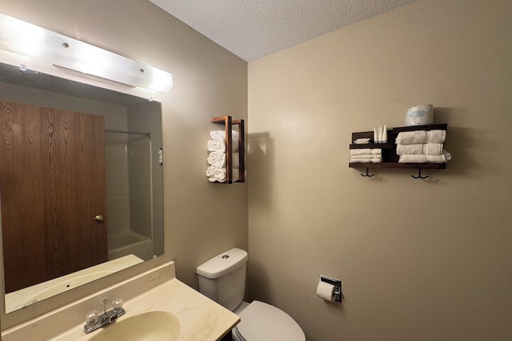 Room 7 of 115