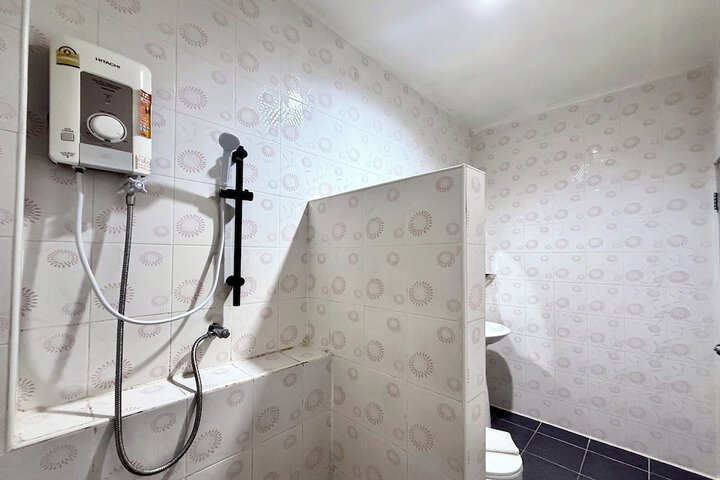 Room 42 of 62