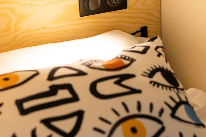 Room 3 of 86