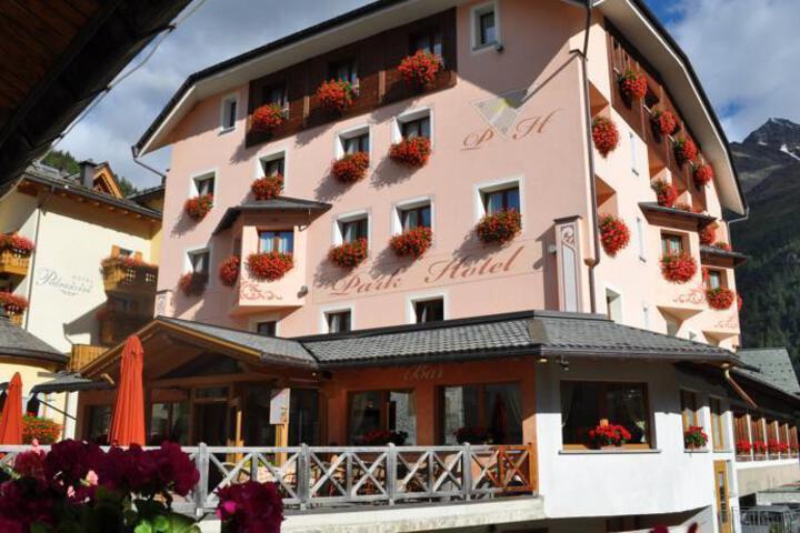 PARK HOTEL