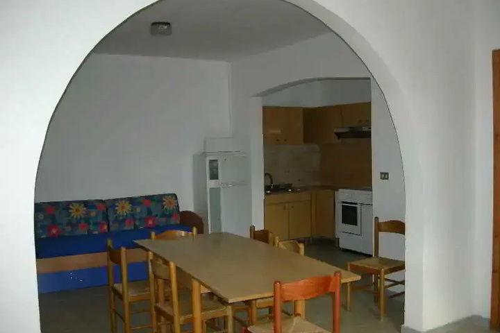 Room 6 of 15