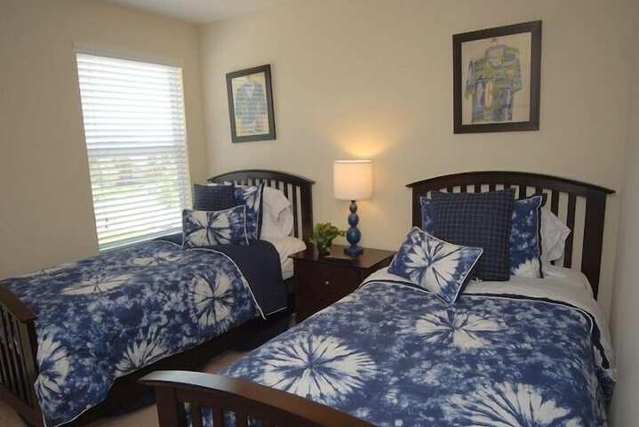 Room 5 of 19