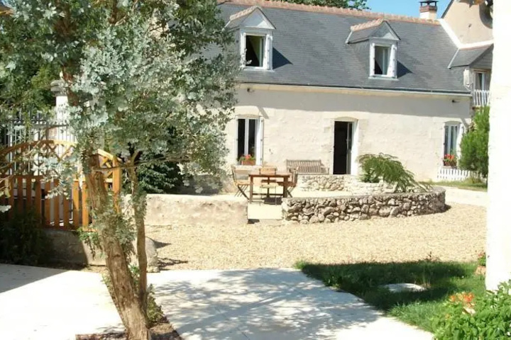 Exterior of LA CLE DES CHANTS