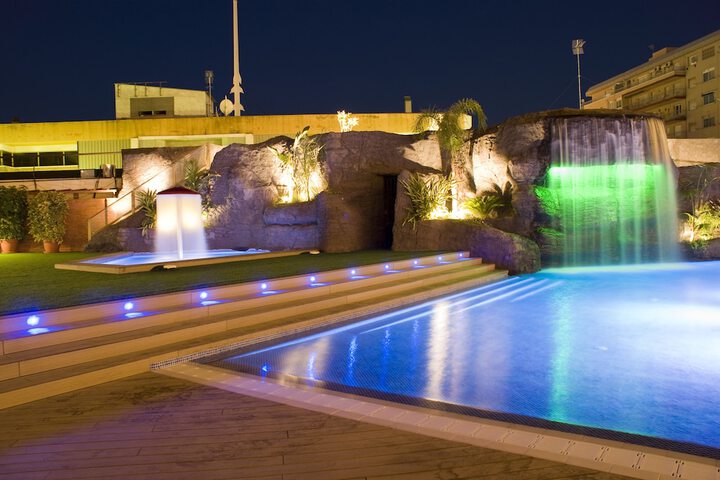 Pools & Facilities