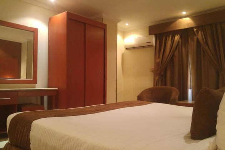 Room 29 of 39