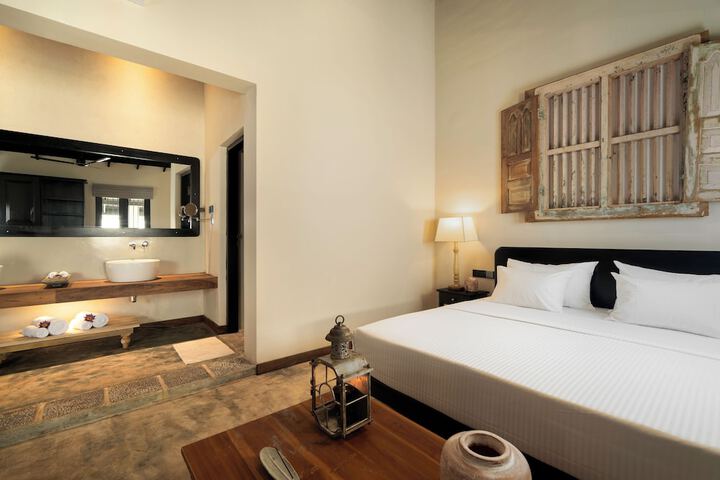 Room 8 of 31