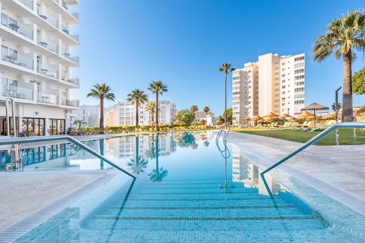 Pools & Facilities