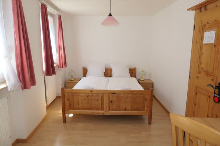 Room 22 of 49