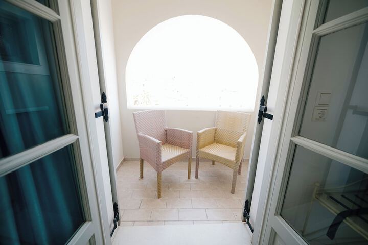 Room 46 of 122