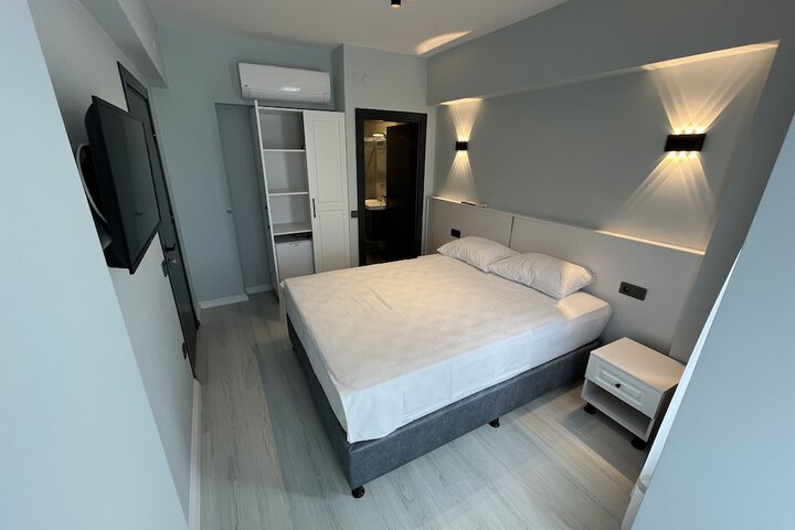 Room 15 of 46