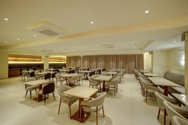 Dining 52 of 63