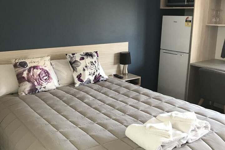 Room 33 of 156