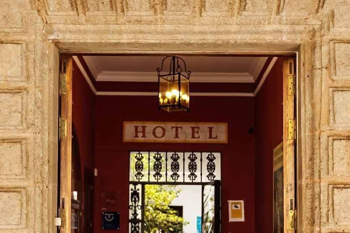 Hotel 44 of 51
