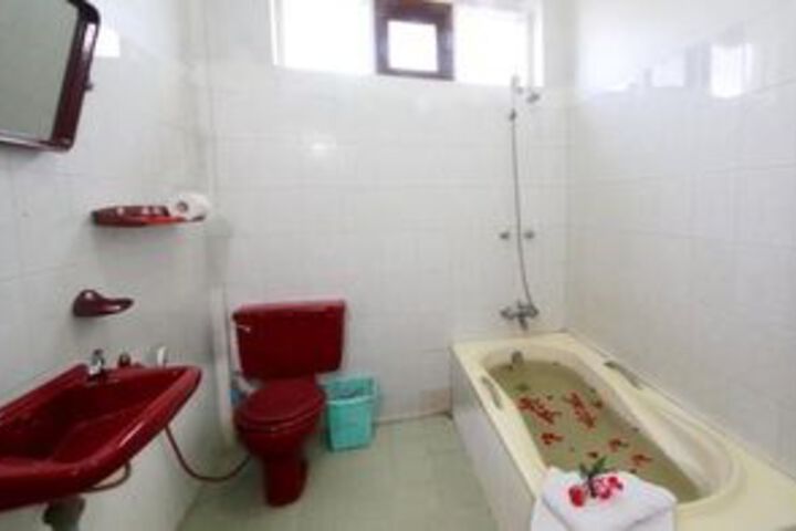 Room 2 of 26